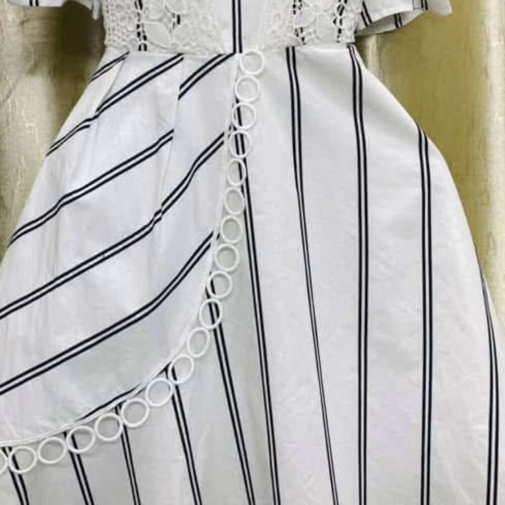 Vintage-Inspired White Striped Dress with Crochet Lace Straps & Asymmetrical Hem - Picture 3 of 4